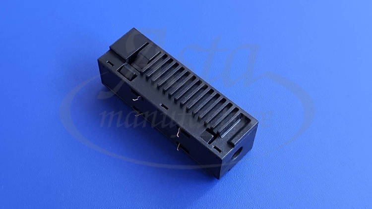 Коннектор для трека INF CONNECTOR 180 BP