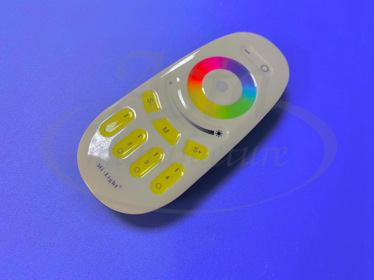 Пульт 4-х зон. к контроллеру RGB (FUT096) Пульт 4-х зон. к контроллеру RGB (FUT096)